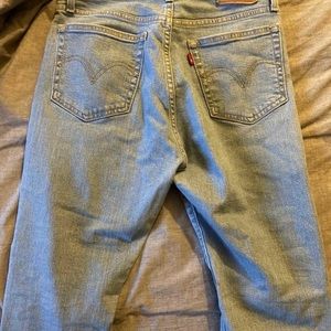 Levi’s wedgie straight cropped jeans